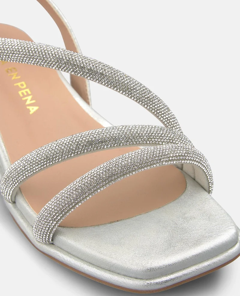 SANDALIA CUÑA CON DETALLE TUBULAR