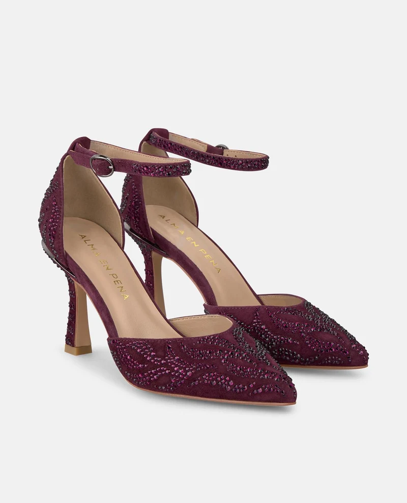 ZAPATO CON DETALLES TACÓN