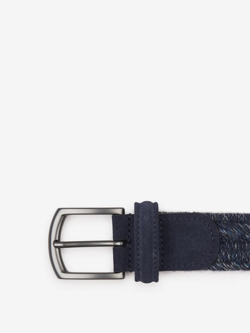 Braided belt with a suede leather detail