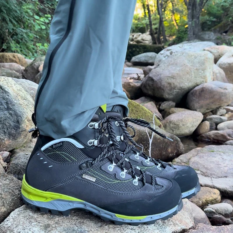 Botas de montaña y trekking Hombre Bestard Tr Quantic Gore-Tex Gris
