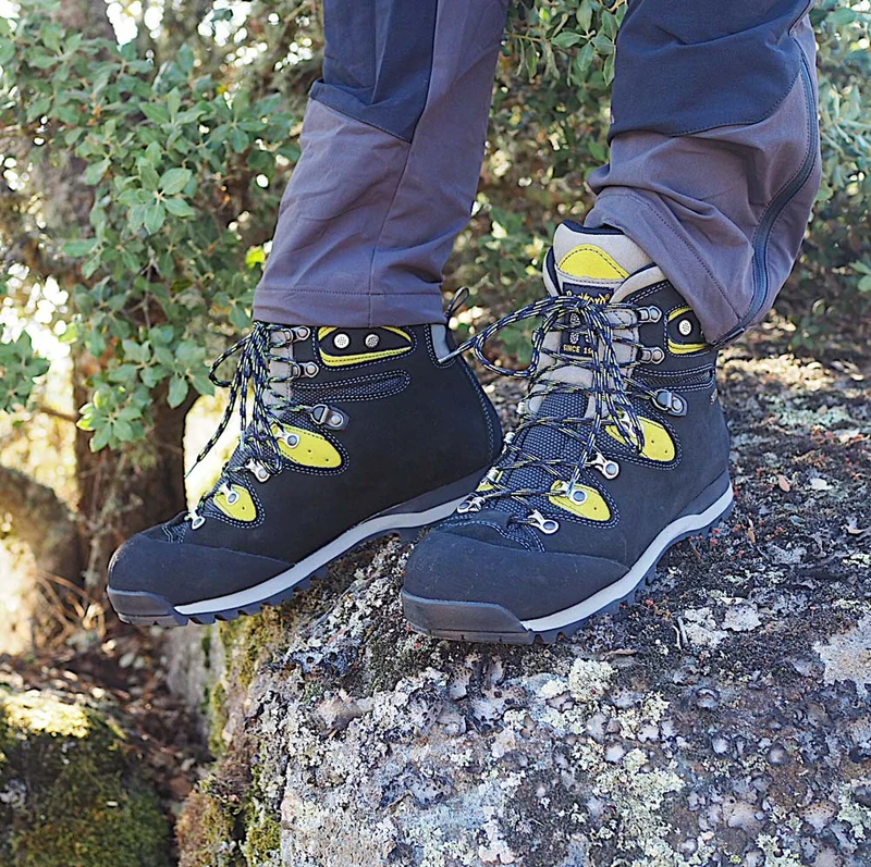 Botas de montaña y trekking Hombre Bestard Trilogy Gore-Tex Negro