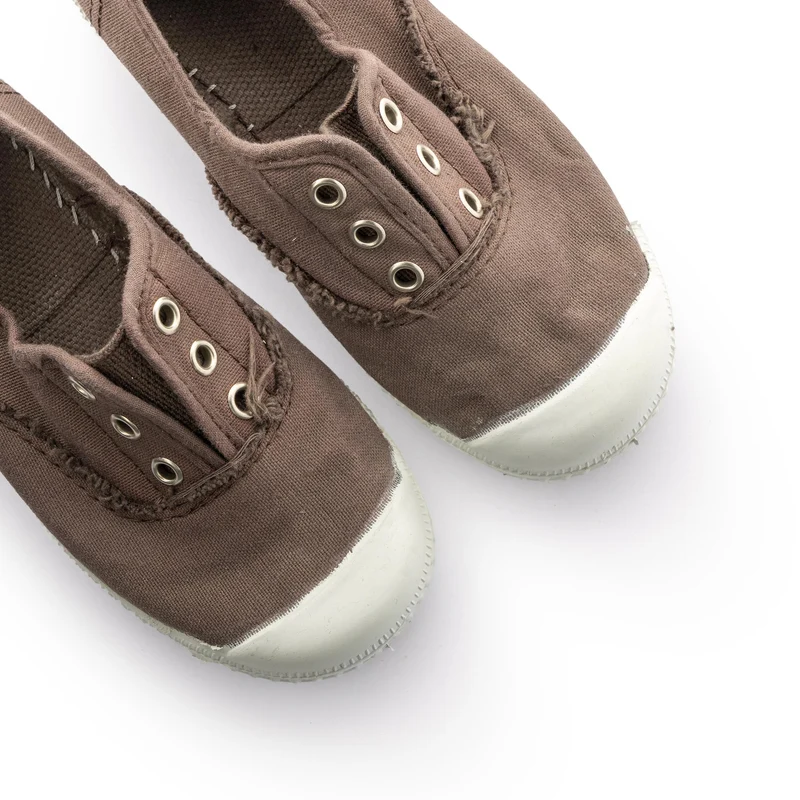 Zapatilla marrón 88088 La Cadena