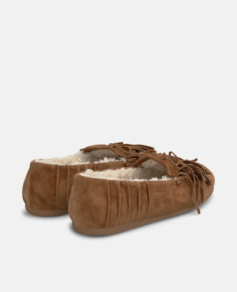 MOCASÍN DE ANTE CON FLECOS