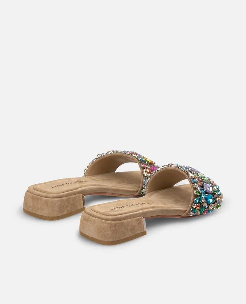 SANDALIA DE TACON BAJA CON DETALLE TIRA ANCHA