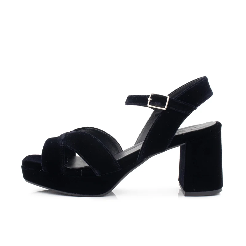 Sandalia negro 7500 Dansi