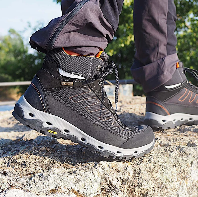 Botas de montaña y trekking Hombre Bestard Android Gore-Tex Gris