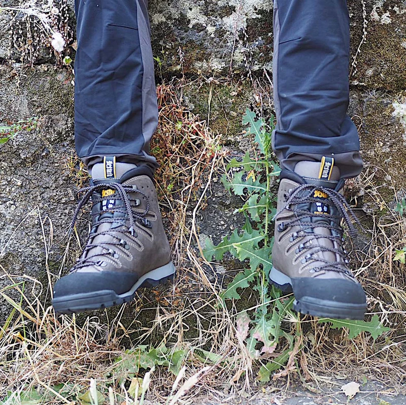 Botas de montaña y trekking Hombre Bestard Moncayo Gore-Tex Gris
