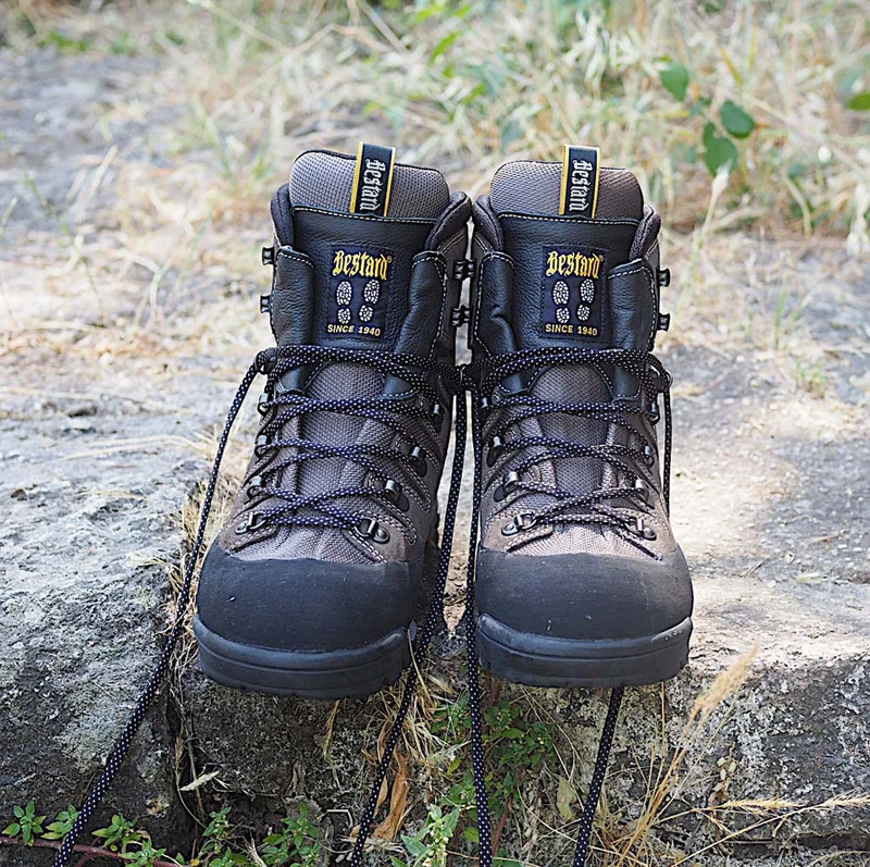 Botas de montaña y trekking Hombre Bestard Moncayo Gore-Tex Gris