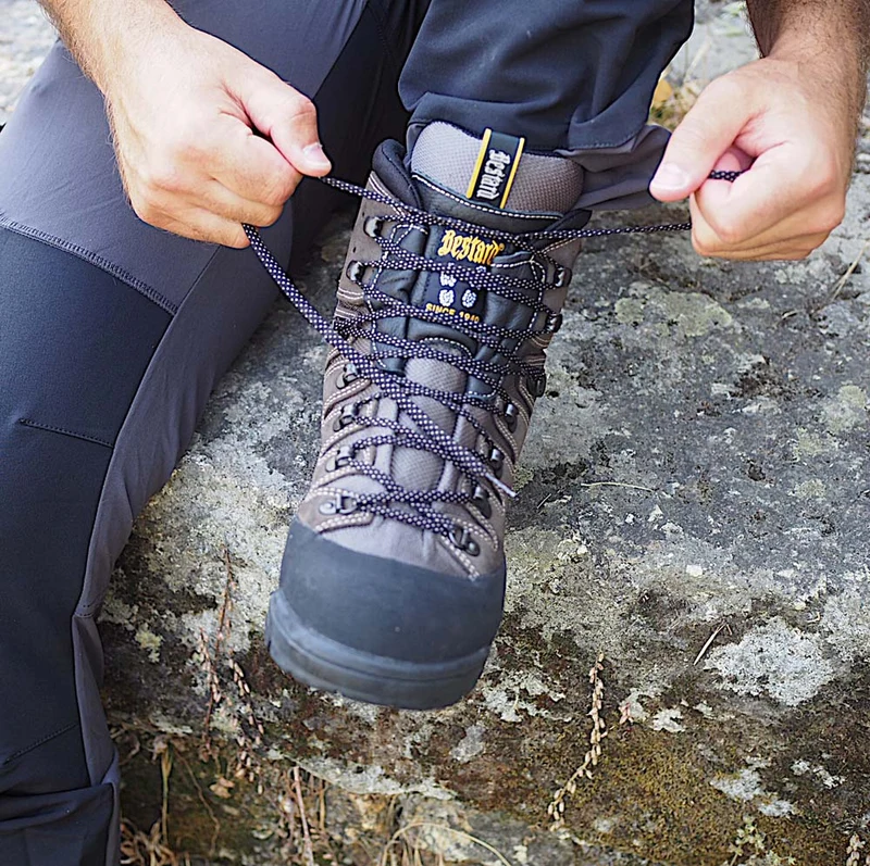 Botas de montaña y trekking Hombre Bestard Moncayo Gore-Tex Gris