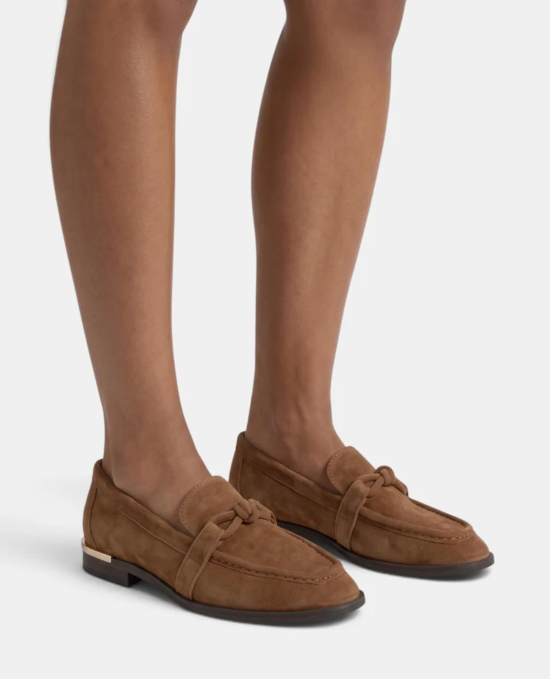 MOCASÍN ANTE CON DETALLE NUDO