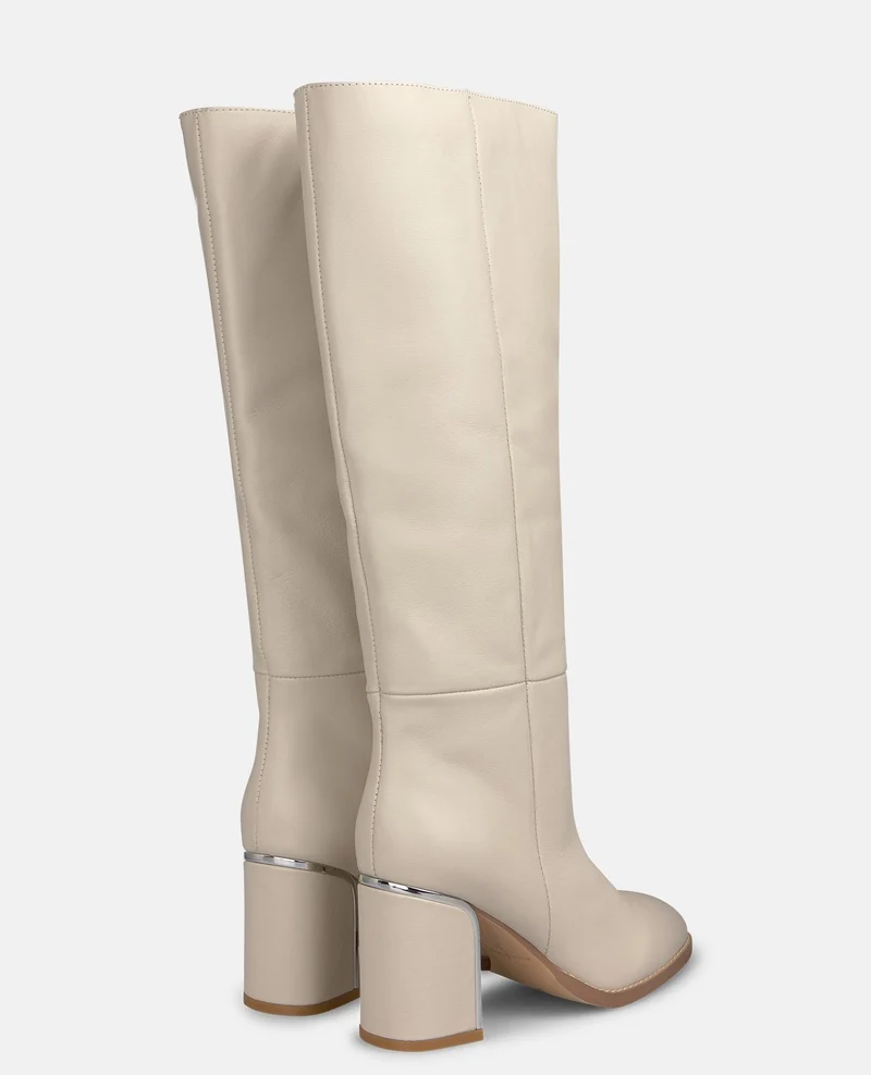 BOTA DE PIEL CON TACÓN