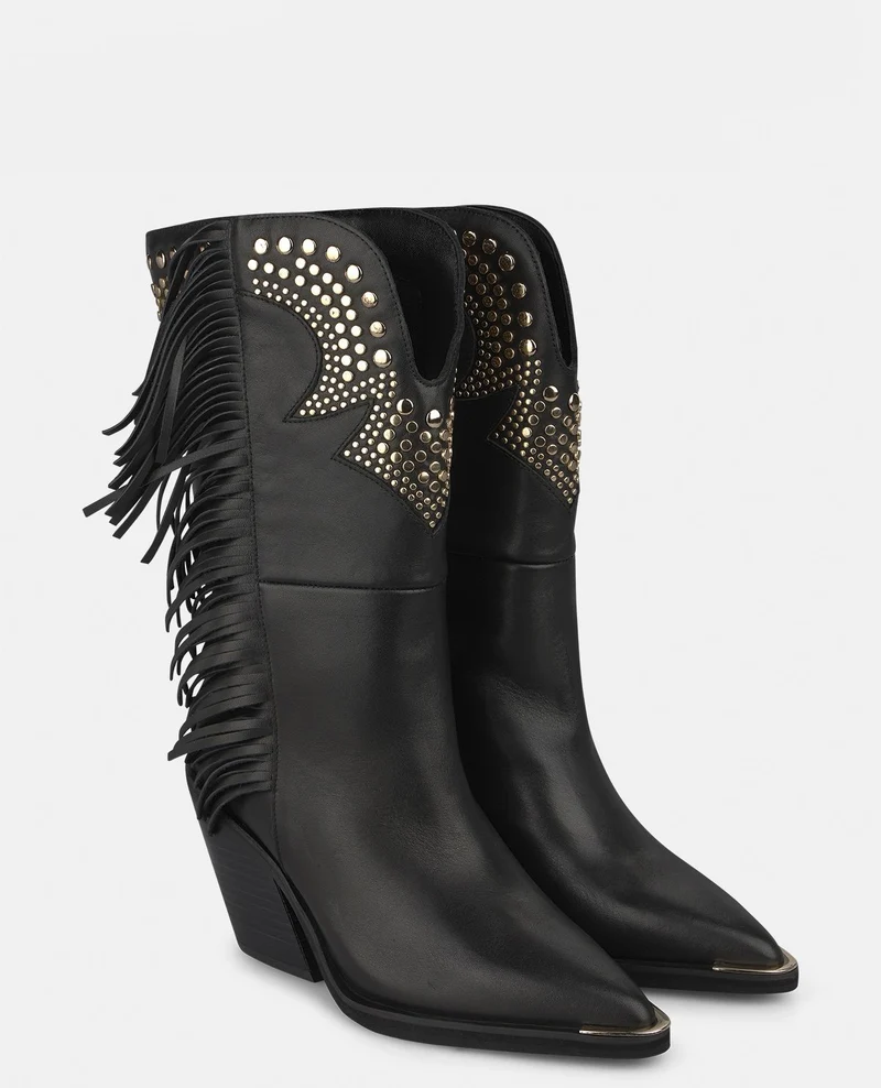 BOTA COWBOY DE PIEL CON TACHAS METÁLICAS