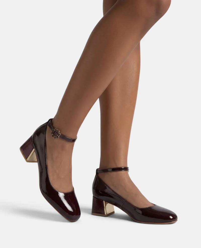 ZAPATO CHAROL CON PULSERA