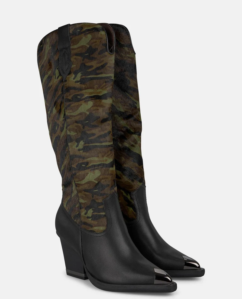 BOTA TACÓN ESTAMPADO