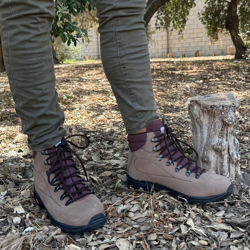 Botas de montaña y trekking Apache Impermeables Barruecos Moka