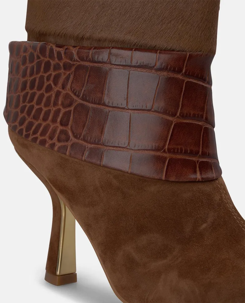 BOTÍN DE ANTE CON DETALLE ANIMAL PRINT