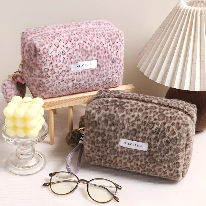 Miomu Cosmetiquera Afelpada Tigre