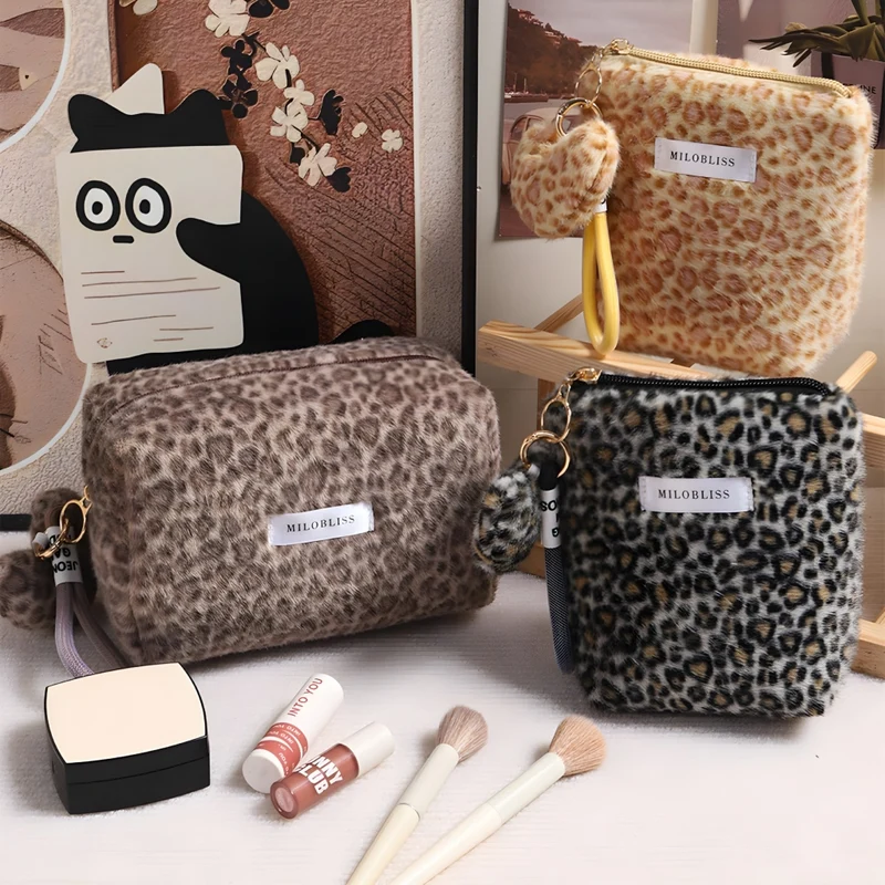 Miomu Mini Cosmetiquera Afelpada