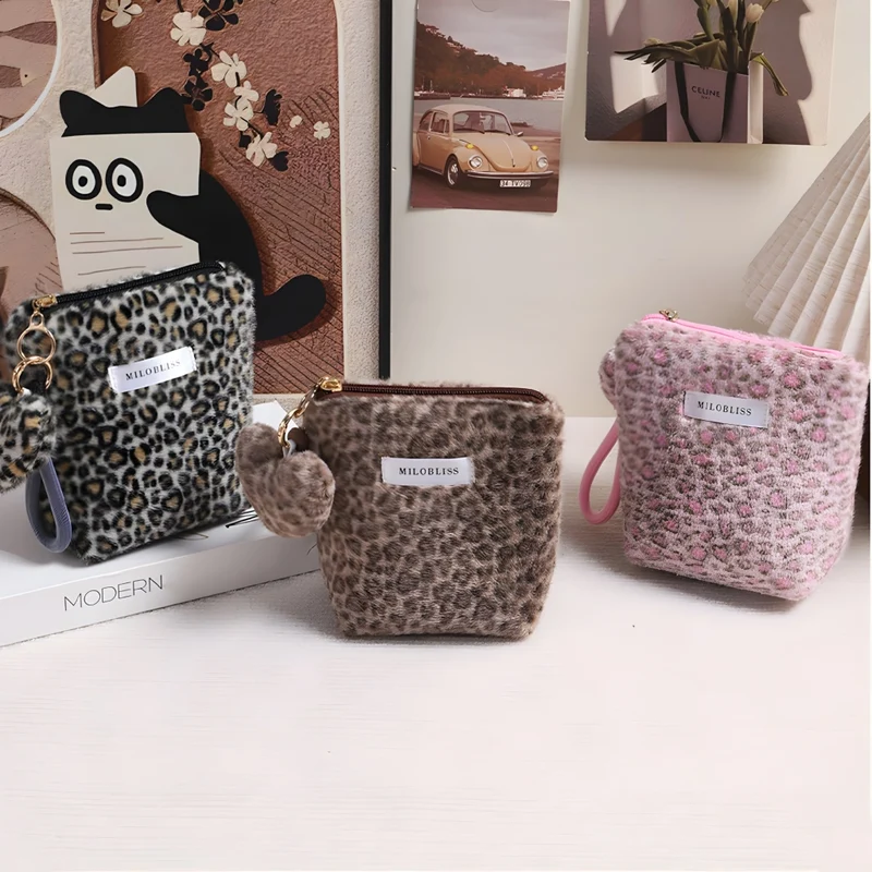 Miomu Mini Cosmetiquera Afelpada