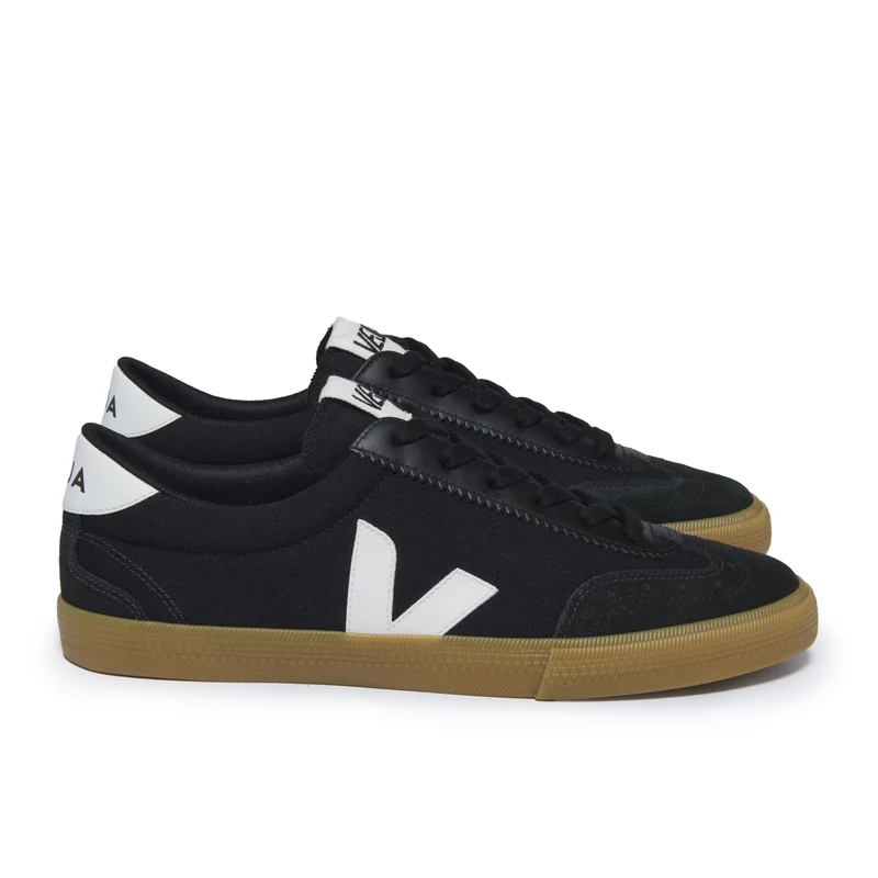 Zapatilla negra VOLLEY Veja