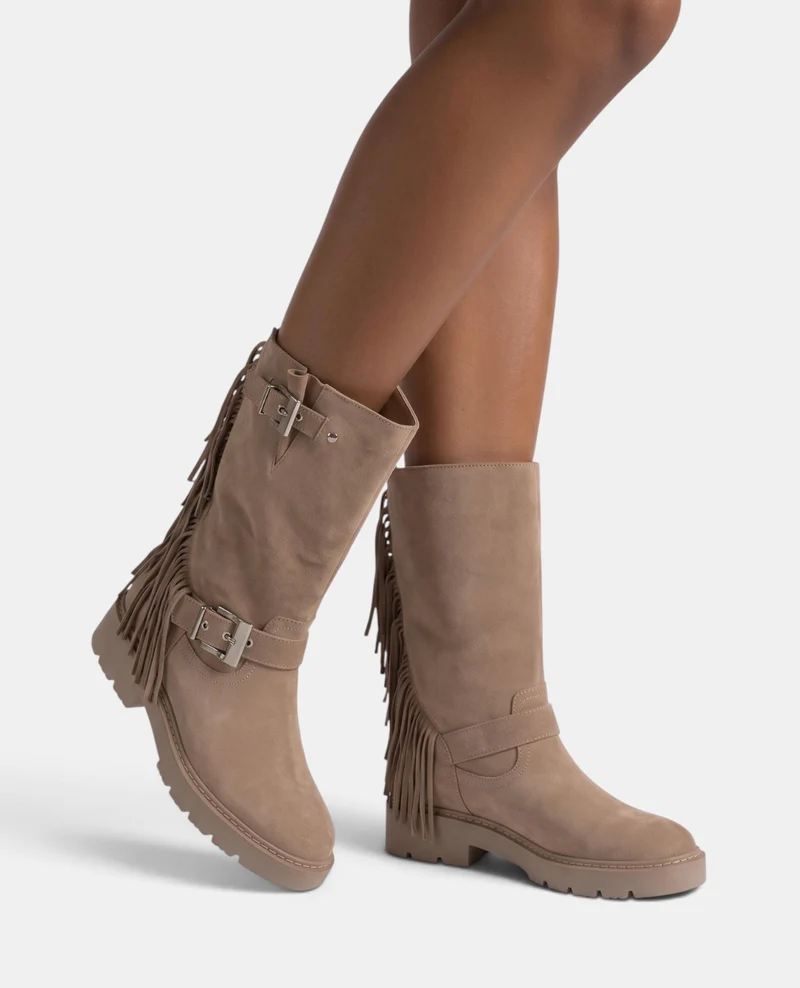 BOTA DE PIEL CON FLECOS
