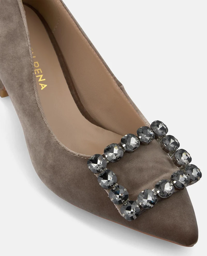 ZAPATO TACÓN TERCIOPELO CON ADORNO