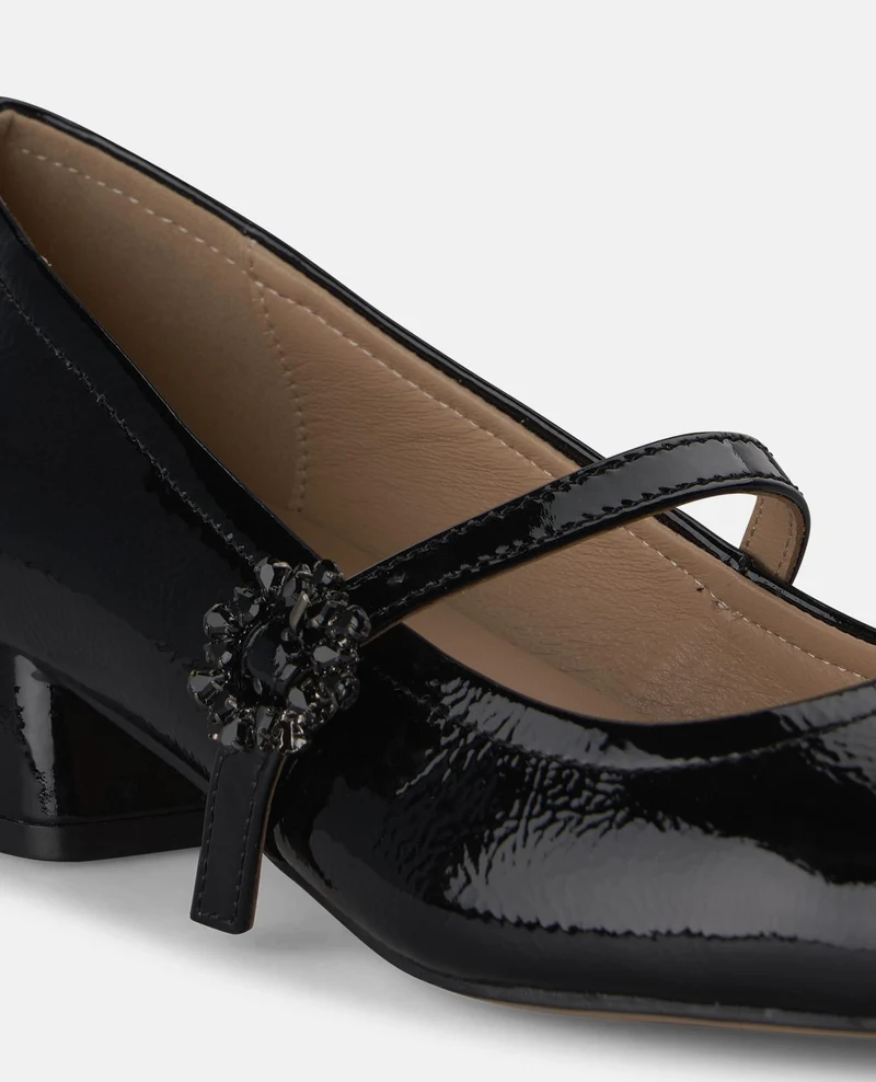 ZAPATO CON HEBILLA