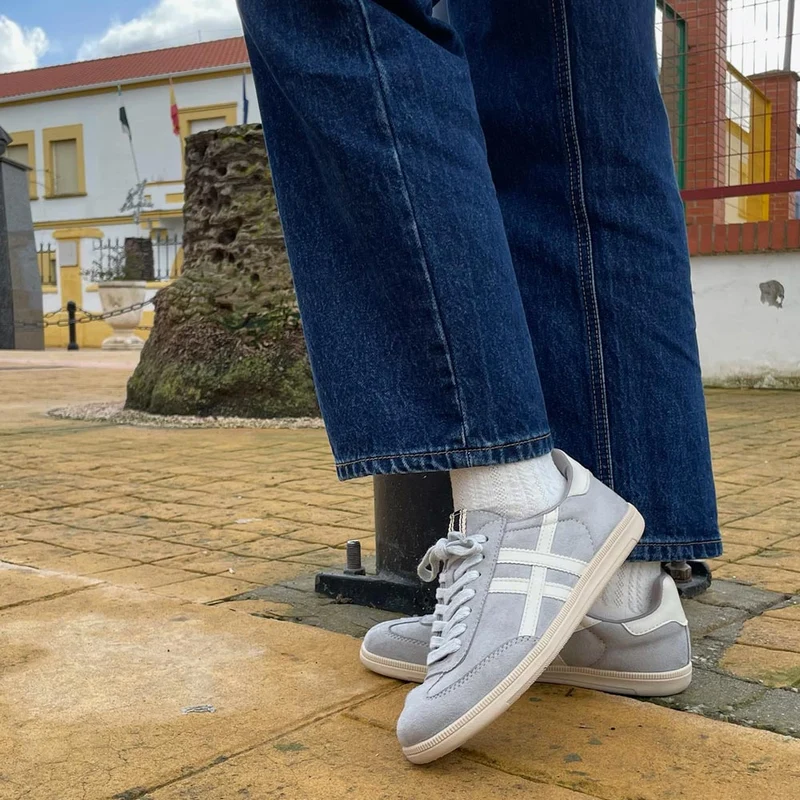 Zapatillas Corina M5075 Celeste