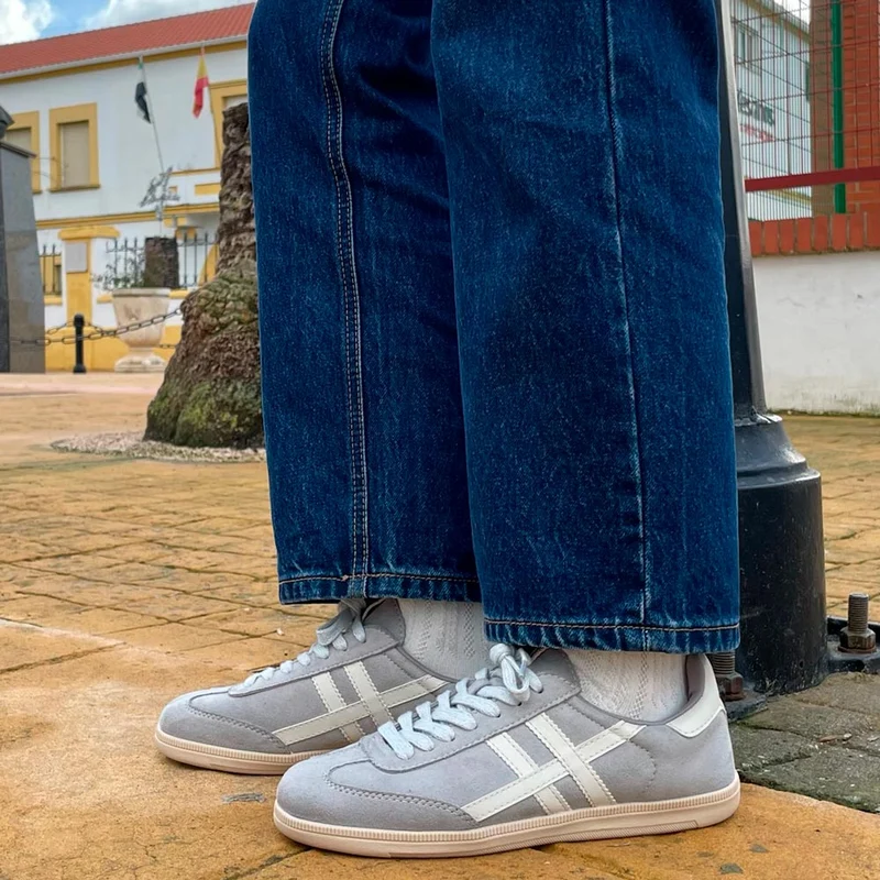 Zapatillas Corina M5075 Celeste