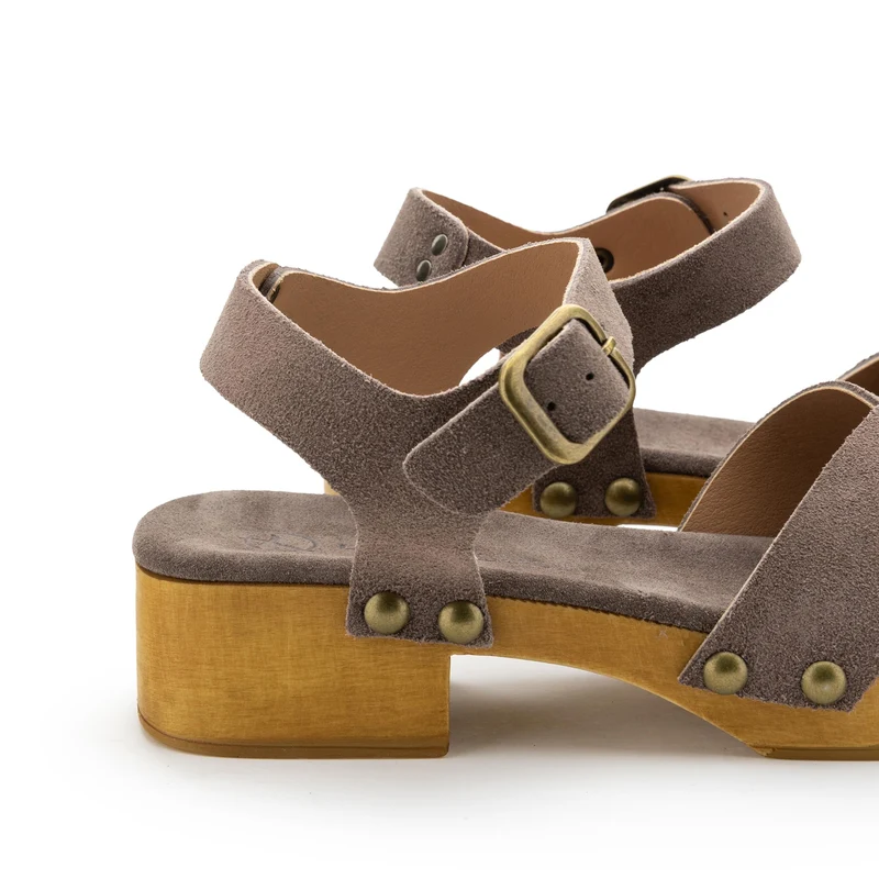 Zueco taupe 7321 Pepa & Cris