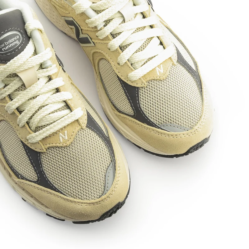 Deportiva beige/gris M2002RFA New Balance