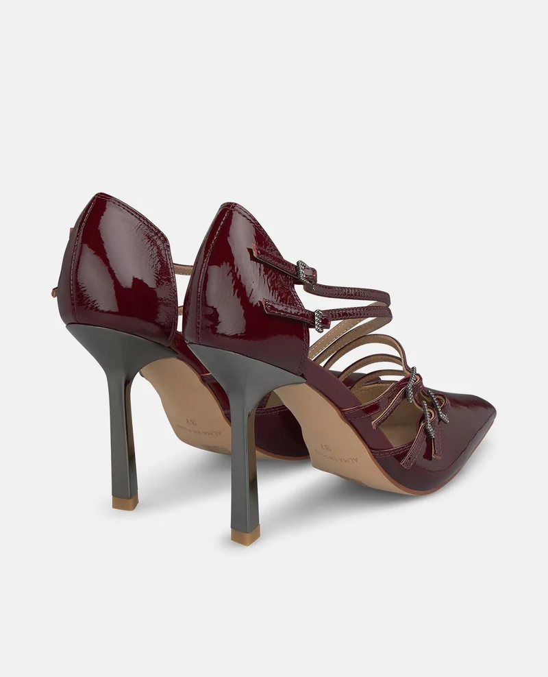 ZAPATO TACÓN TIRAS HEBILLA
