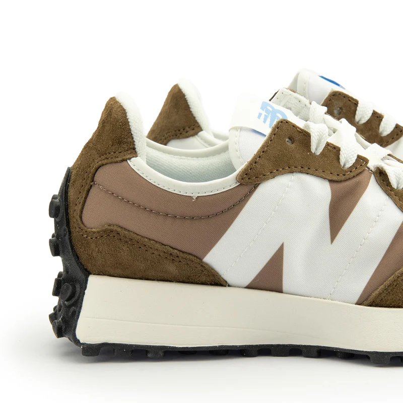 Deportiva marrón claro U327LG New Balance