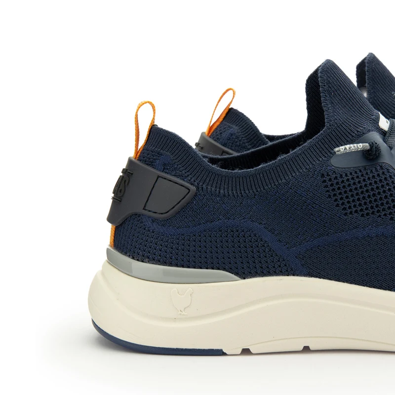 Deportiva azul CUE Walk in Pitas