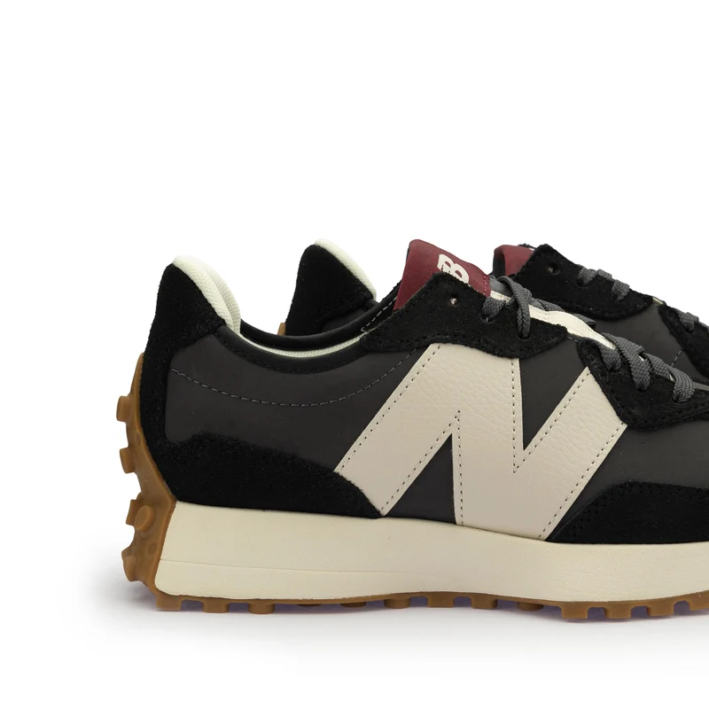 Deportiva negro/crudo WS327KC New Balance