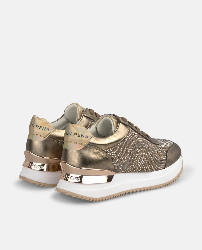 SNEAKER ESTAMPADA PEDRERÍA