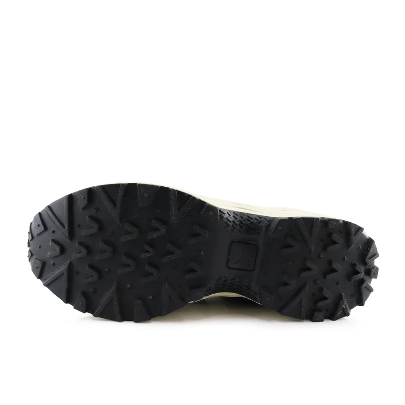 Deportiva total beige VENTURI Veja
