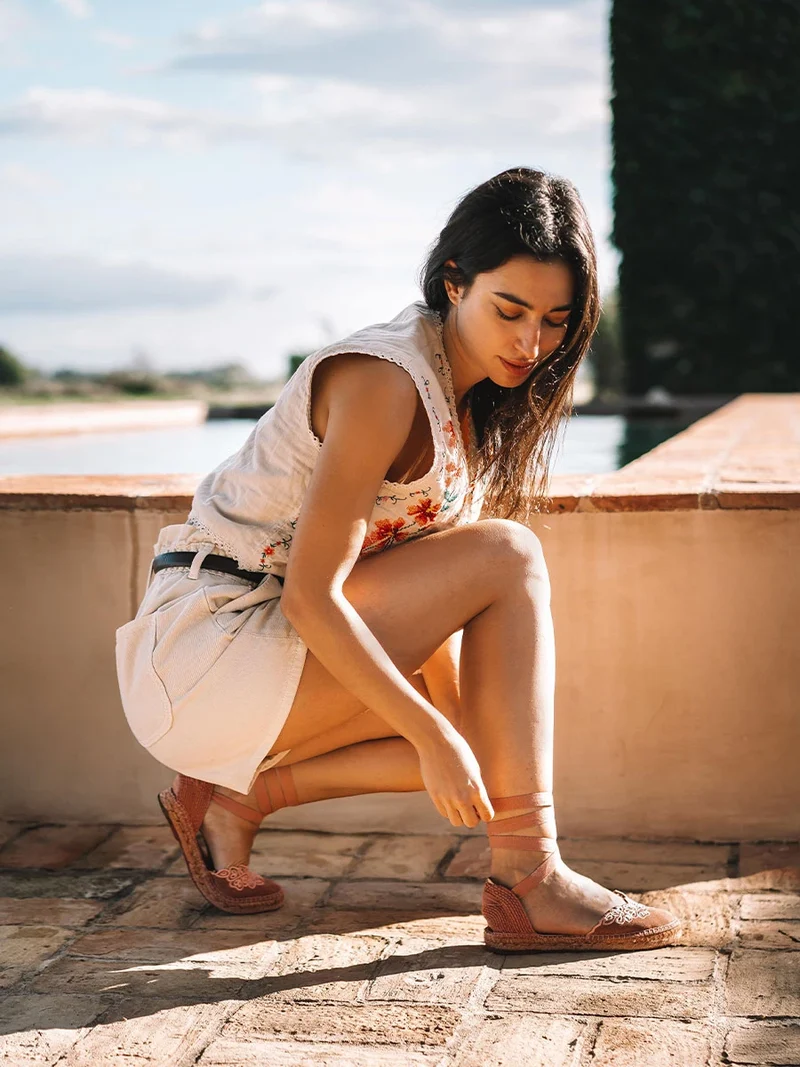Alpargata plana de mujer con cintas | NIDIA