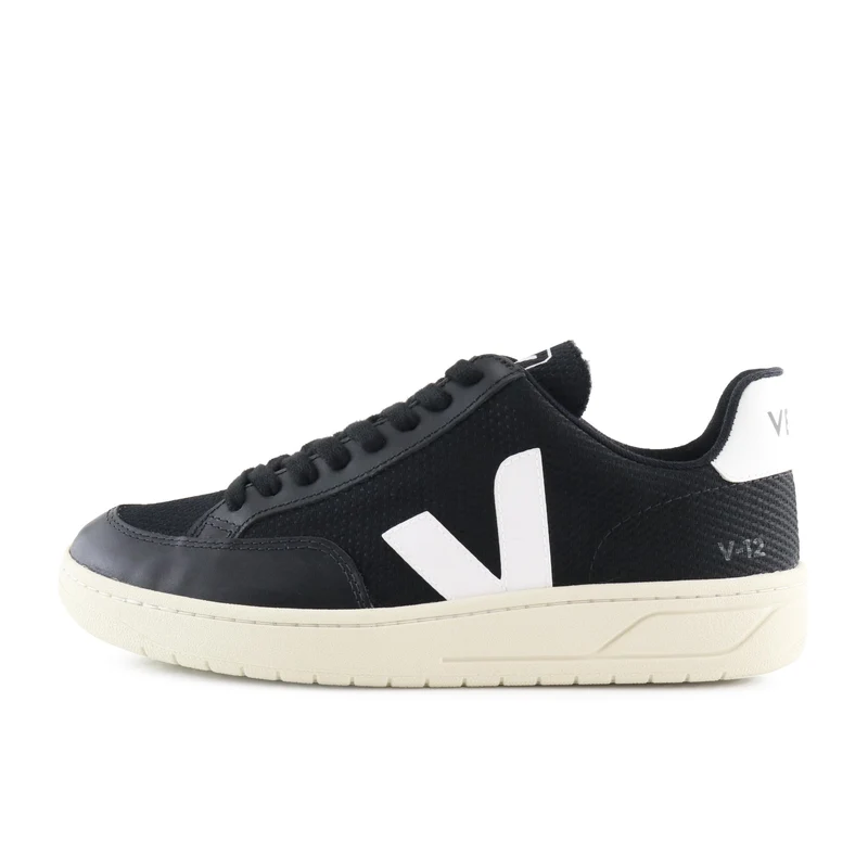 Deportiva negro V12 Veja