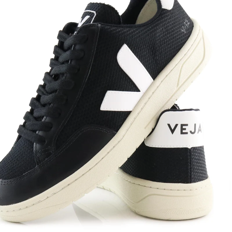 Deportiva negro V12 Veja