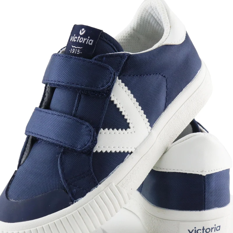 Deportiva azul 1065129 Victoria