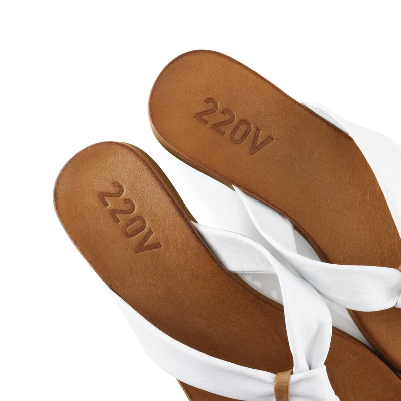 Sandalia blanco KOTOR 220V