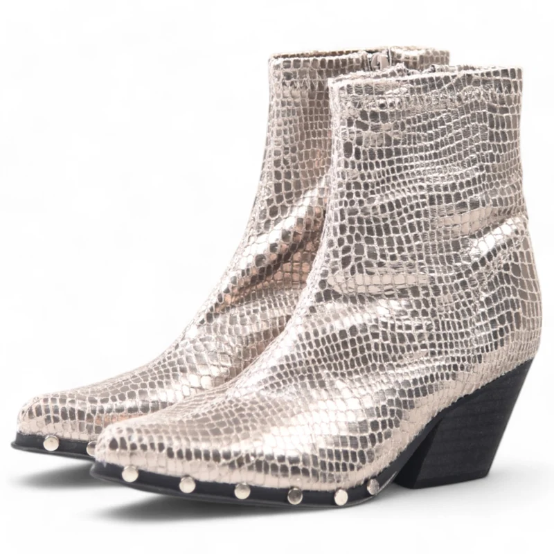 Botines Corina Cowboy Tachas M4741 Plomo
