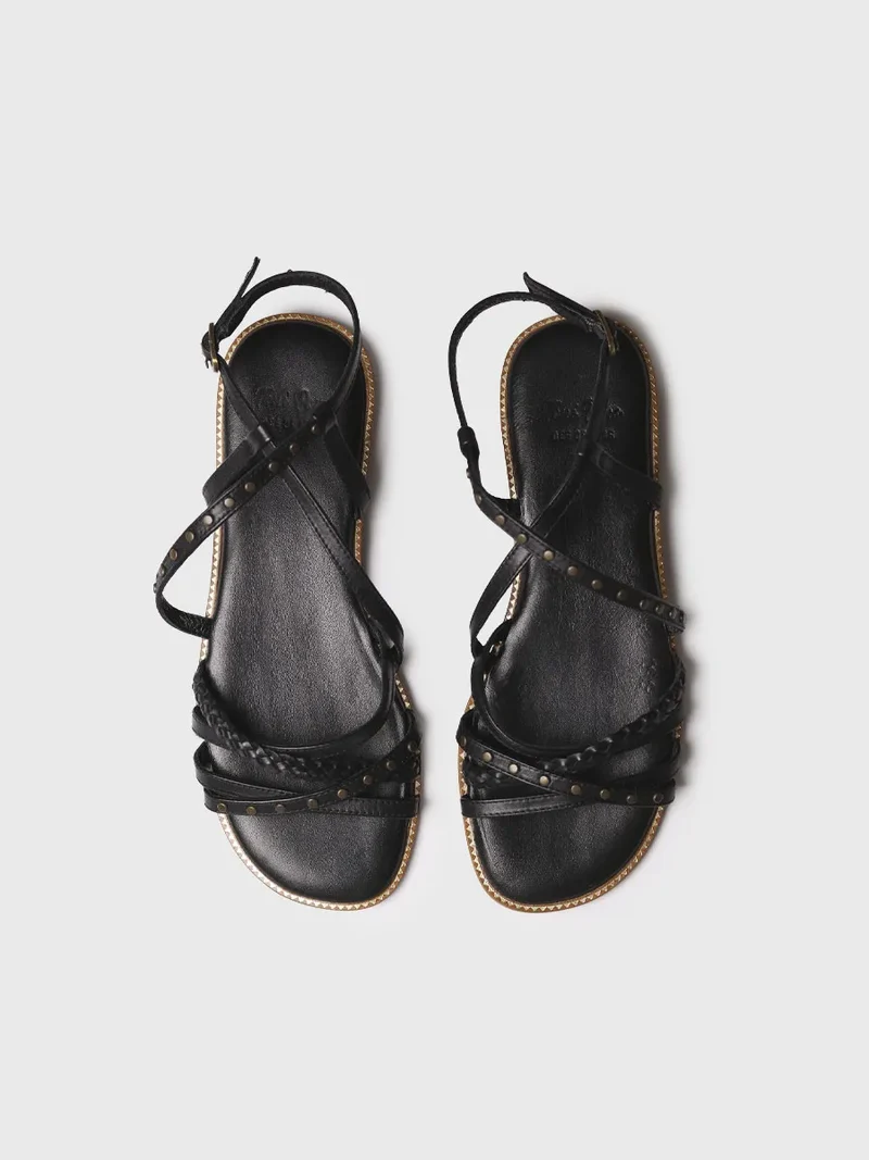 Sandalias planas de mujer en piel con tachuelas | BERGEN