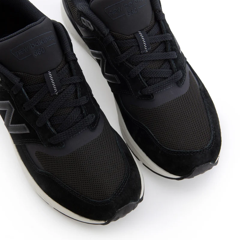 Deportiva serraje negro MW880BK6 New Balance