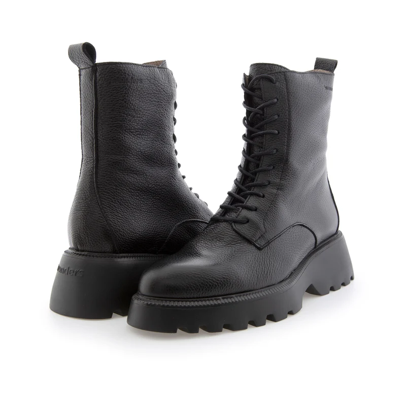 Bota negra WILD Wonders