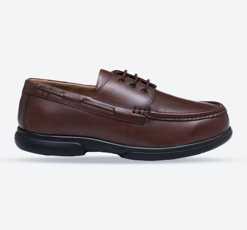 Zapatos náuticos Tredd Well Dean de corte ancho para hombre, color marrón
