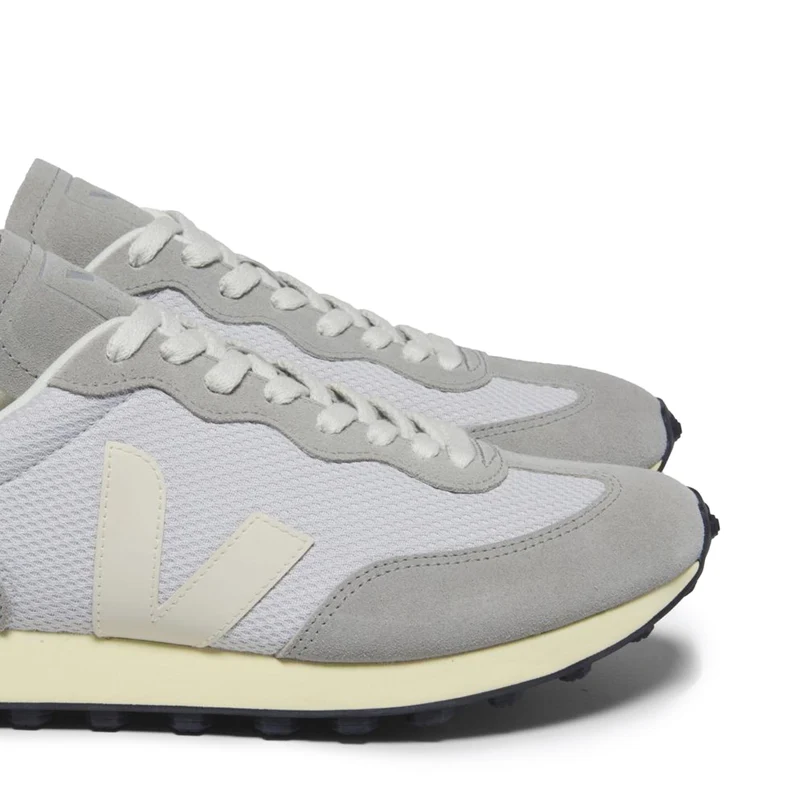 Deportiva gris claro RIOBRANCO Veja