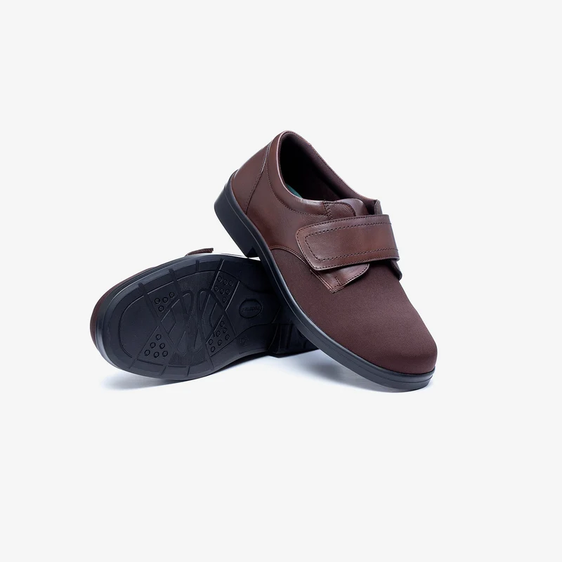 Zapatos elásticos suaves con velcro Tredd Well Benjamin de ajuste ancho para hombre