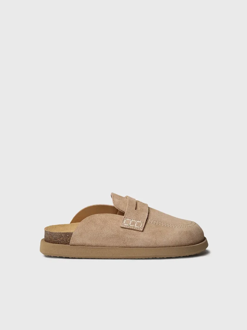 Zueco de mujer en serraje tipo mocasín | GREVENA-QT